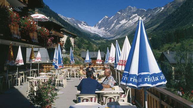 Hotel Edelweiss Blatten Loetschental Restaurant foto