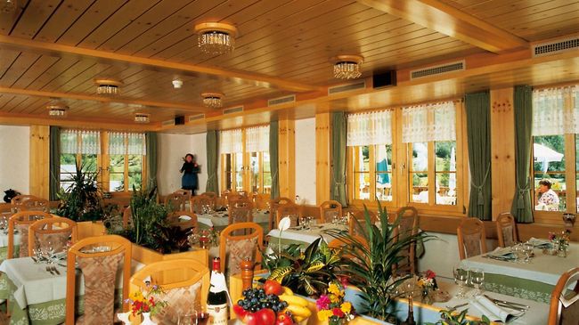 Hotel Edelweiss Blatten Loetschental Restaurant foto