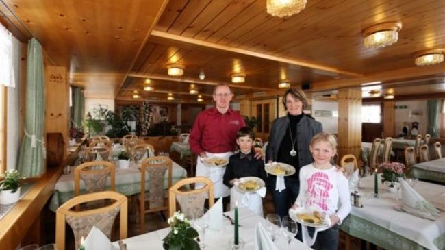Hotel Edelweiss Blatten Loetschental Facilități foto